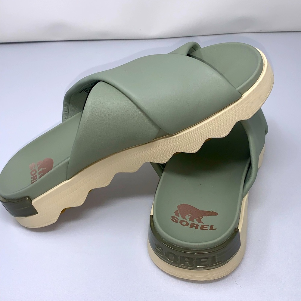 Sorel Vibe Sandals size 10 In excellent like new condition.